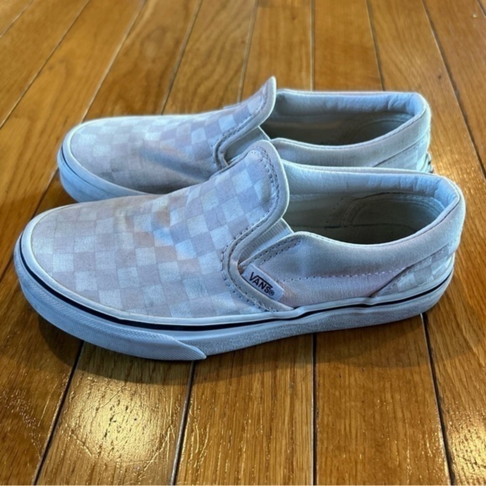 Vans Skate Tennis Shoes White Checker Youth Slip On Loafer Size 2 Lilac & White